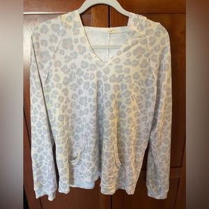 Lightweight Cheetah print sweatshirt
